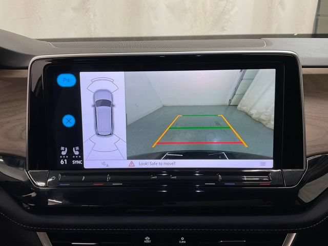 Used 2025 Volkswagen Atlas SE FWD image 19