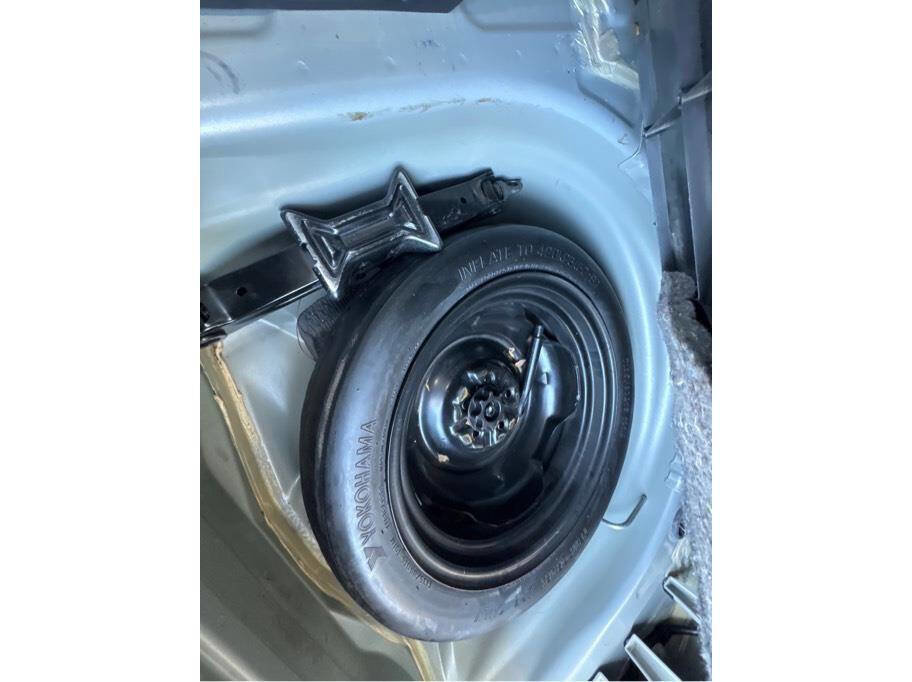 Used 2012 Toyota Prius Two image 18