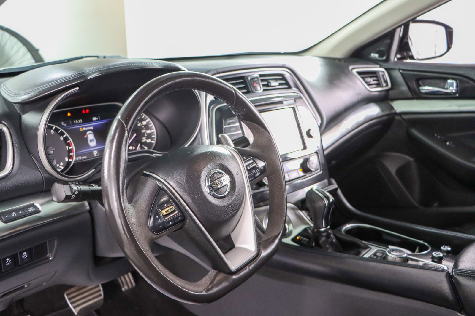 Used 2017 Nissan Maxima SR w/ Midnight Edition image 23