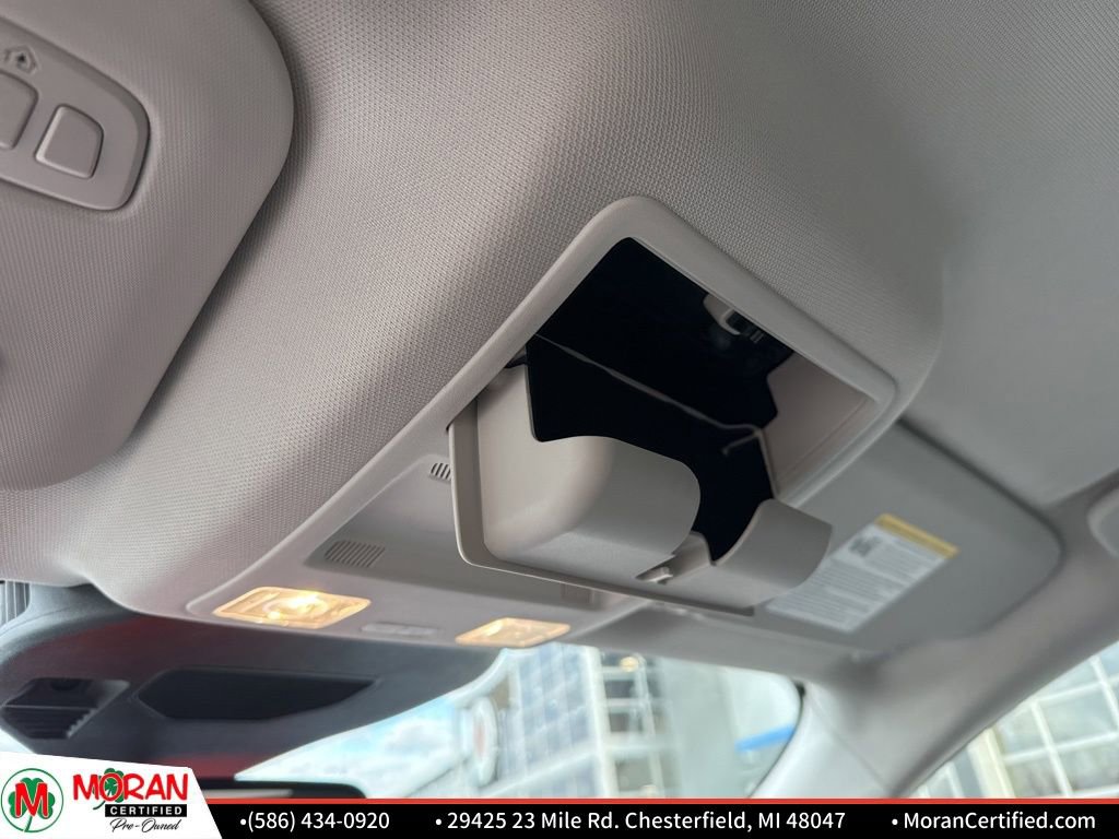 Used 2025 Ford Escape Platinum image 22