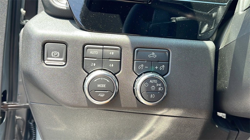 New 2025 GMC Sierra 1500 Elevation image 25