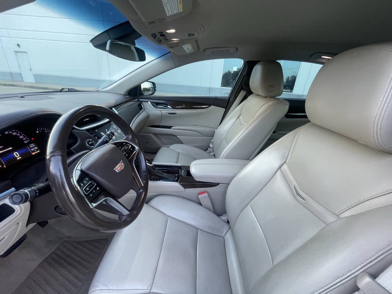 Used 2016 Cadillac XTS Luxury w/ Driver Awareness Package FWD image 4
