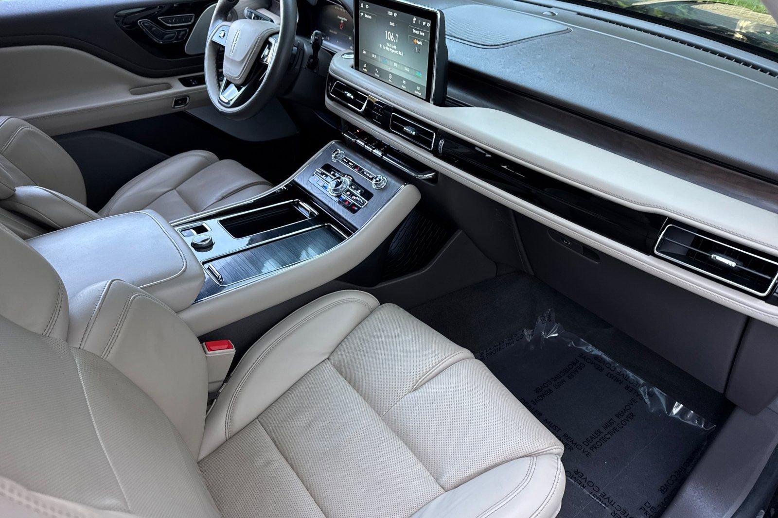 Certified 2022 Lincoln Aviator Grand Touring w/ Equipment Group 301A image 15