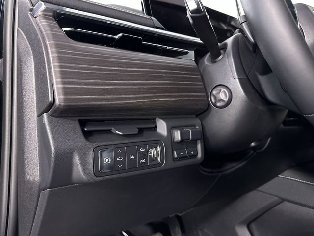 Used 2025 GMC Sierra EV Denali AWD/4WD image 18
