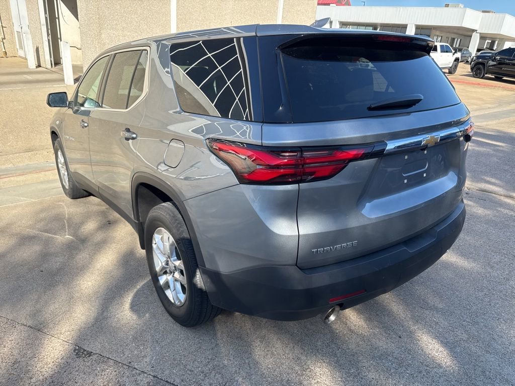 Used 2023 Chevrolet Traverse LS image 5