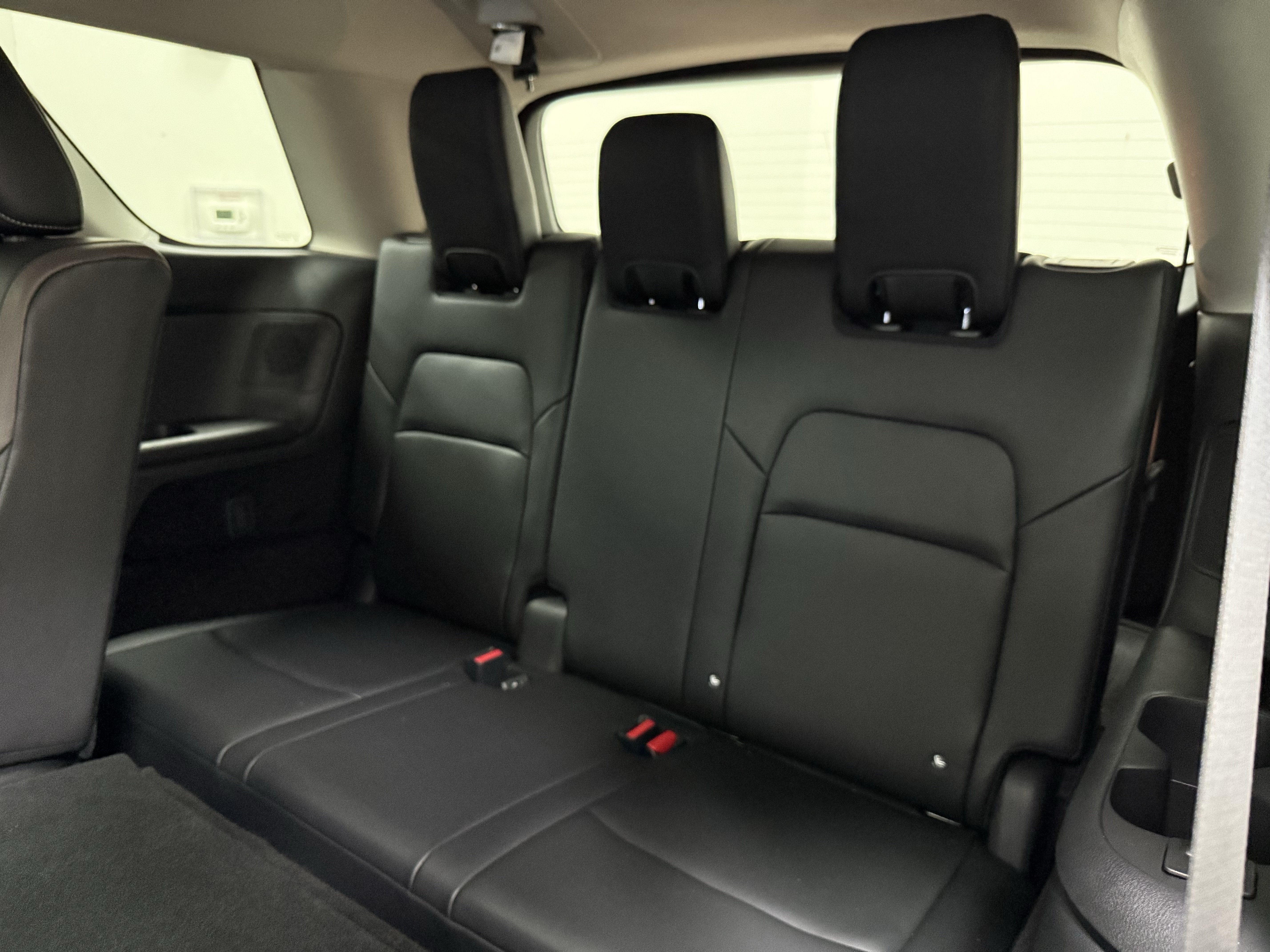 Used 2025 Nissan Pathfinder Platinum w/ Cargo Package AWD/4WD image 17
