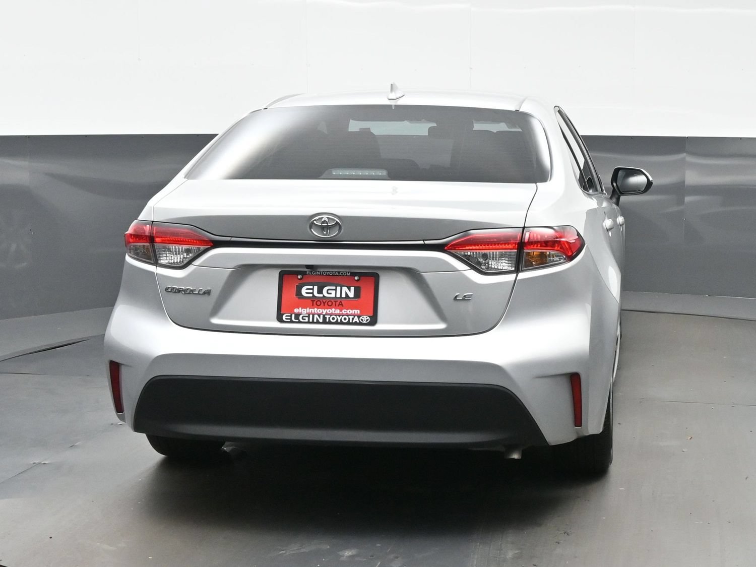 Used 2024 Toyota Corolla LE FWD image 5