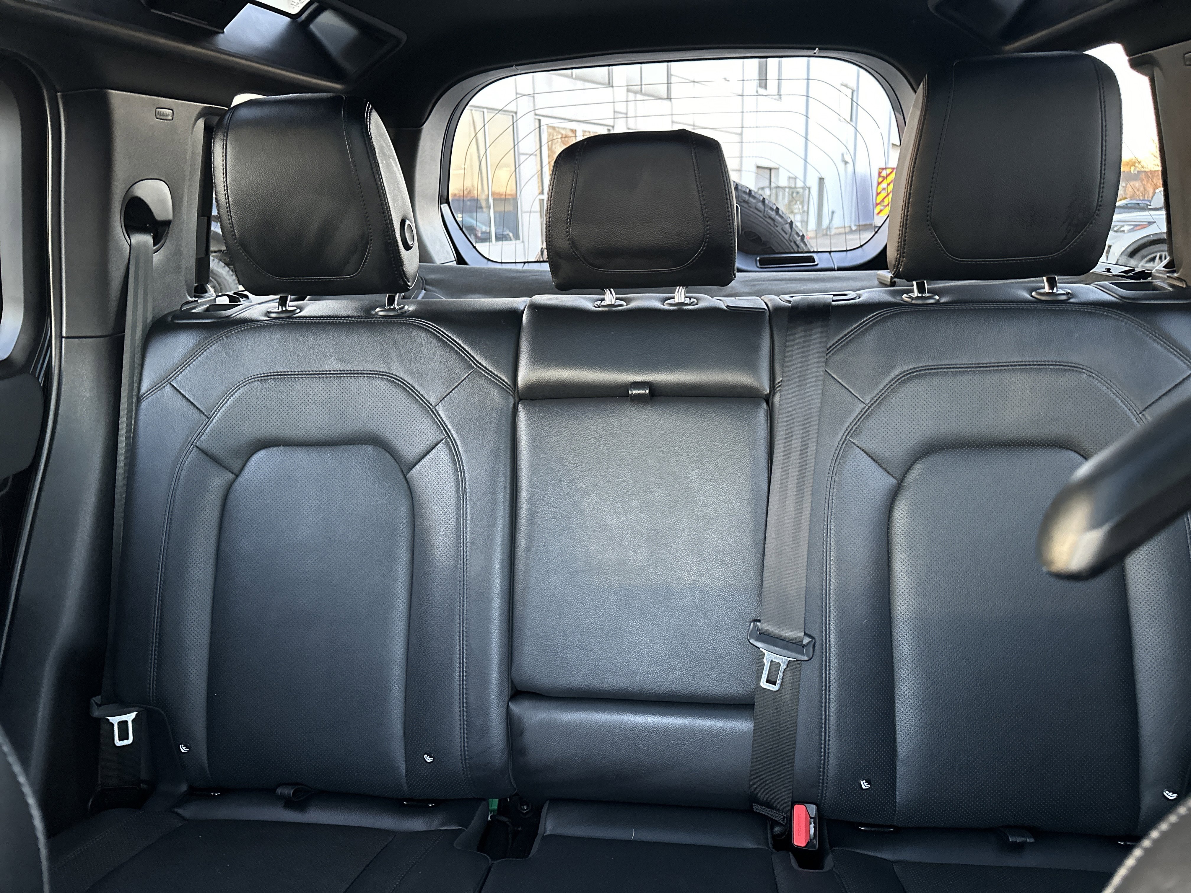 Used 2023 Land Rover Defender 110 S image 23