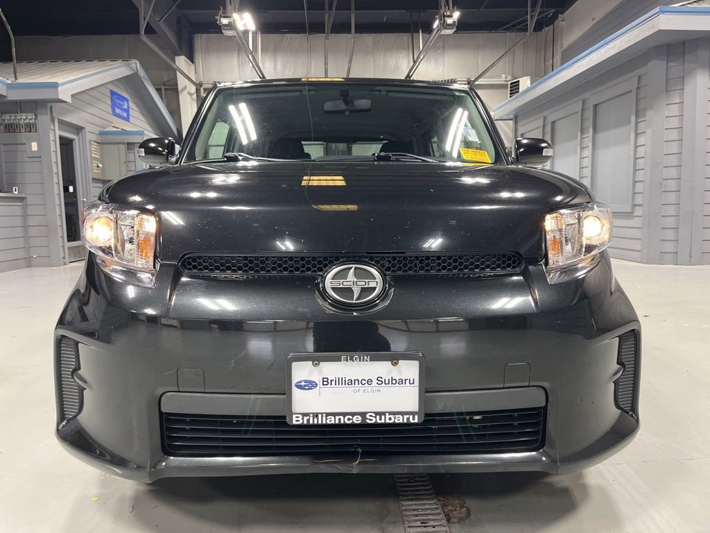 Used 2011 Scion xB FWD image 2