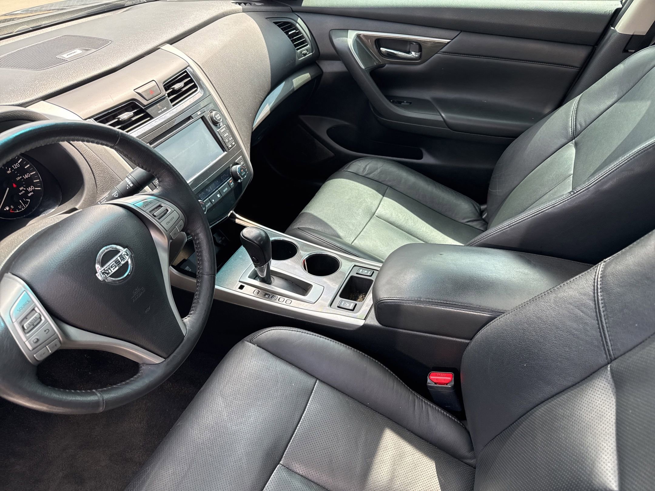 Used 2015 Nissan Altima 2.5 SL w/ Technology Package FWD image 18