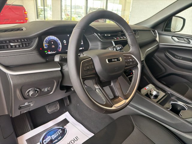 New 2026 Jeep Grand Cherokee Laredo X AWD/4WD image 19