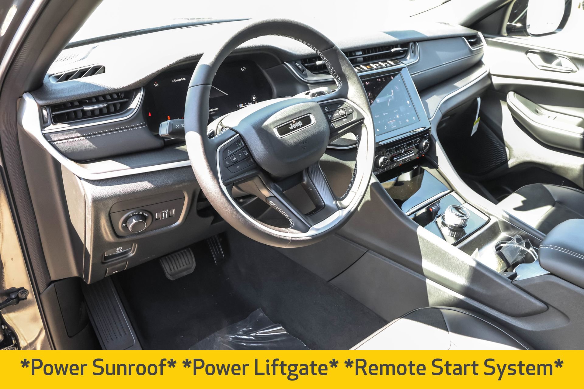 New 2025 Jeep Grand Cherokee Altitude AWD/4WD image 5