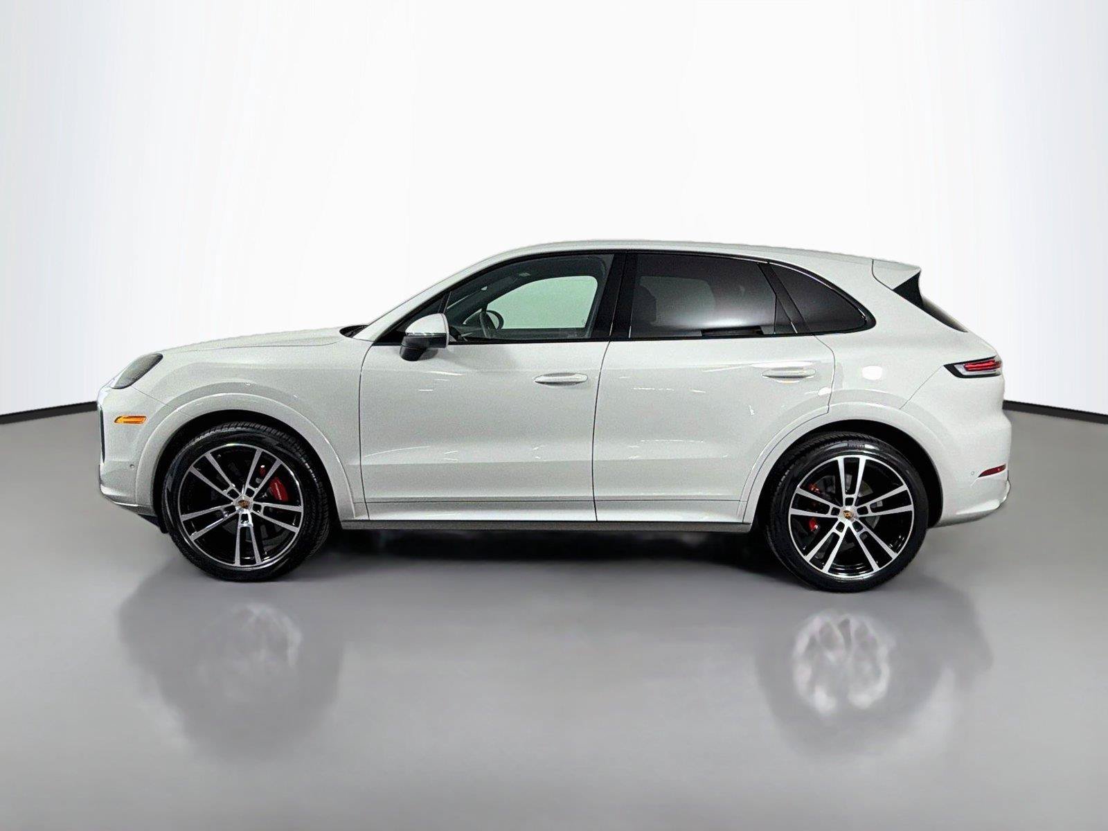 Certified 2026 Porsche Cayenne S AWD/4WD image 2