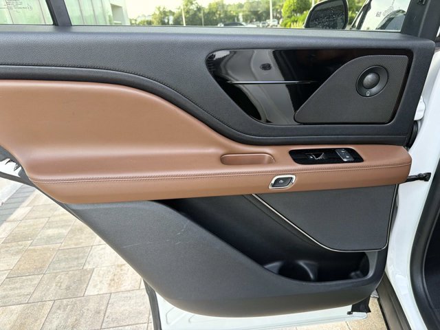 Certified 2023 Lincoln Aviator Reserve w/ Equipment Group 201A RWD image 16