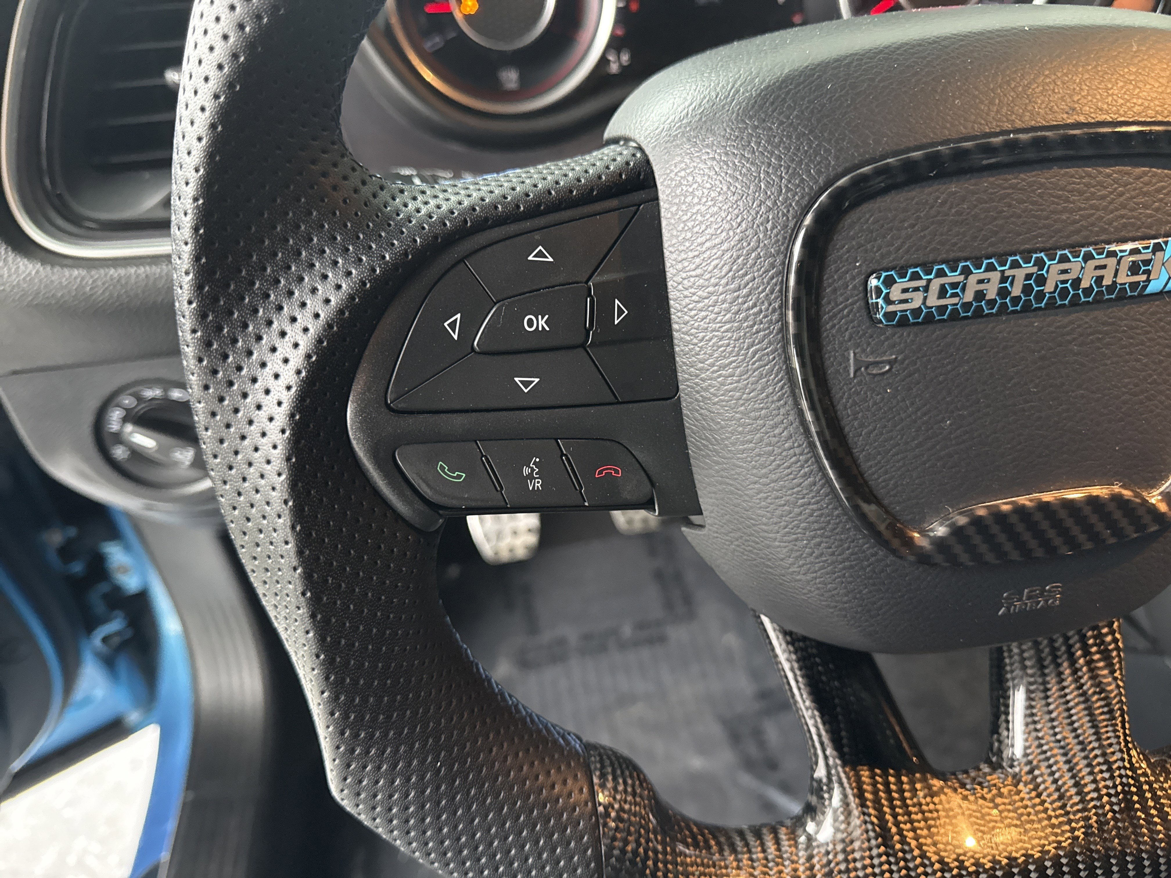Used 2015 Dodge Challenger R/T Scat Pack RWD image 18