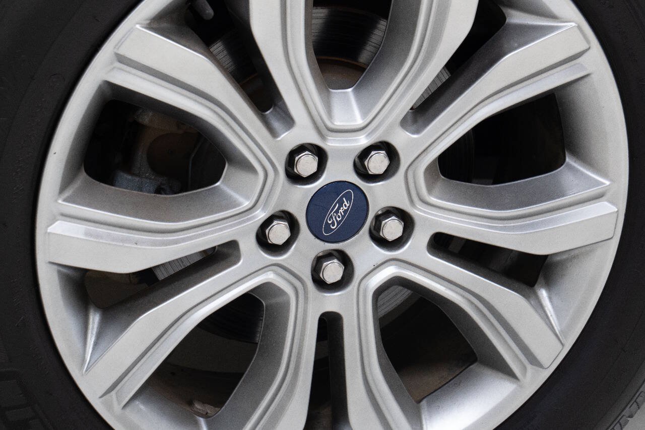 Used 2019 Ford Edge Titanium w/ Equipment Group 301A FWD image 81