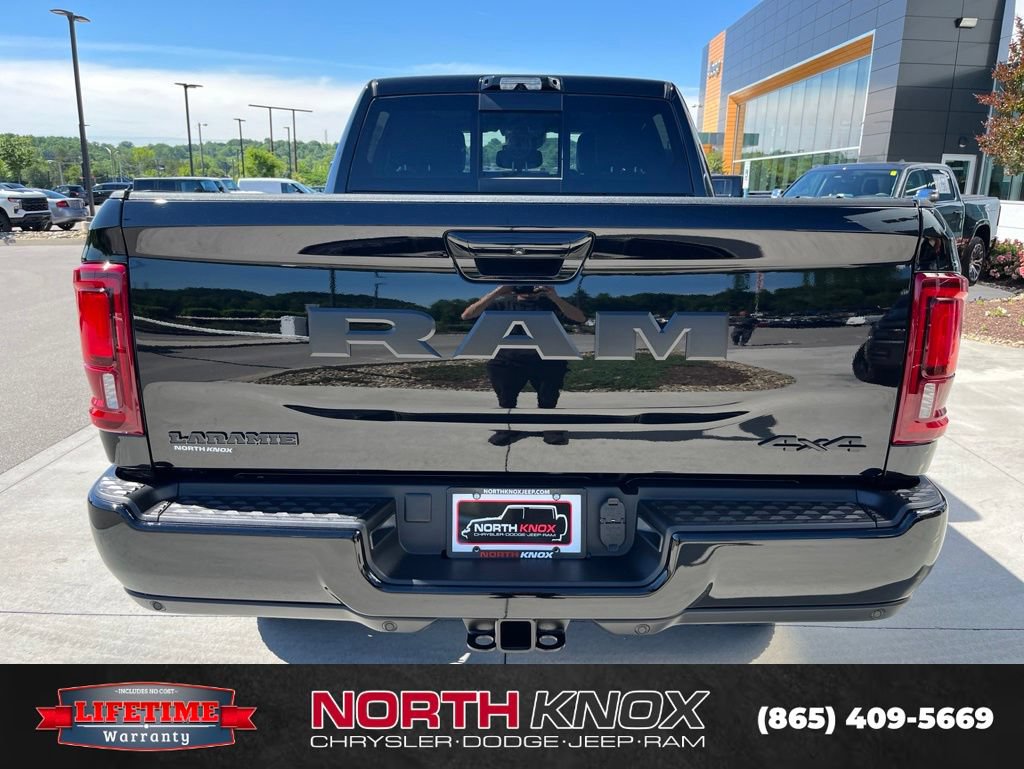 New 2026 RAM 2500 Laramie AWD/4WD image 18