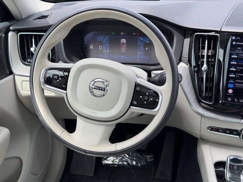 Certified 2023 Volvo XC60 B5 Ultimate AWD/4WD image 13