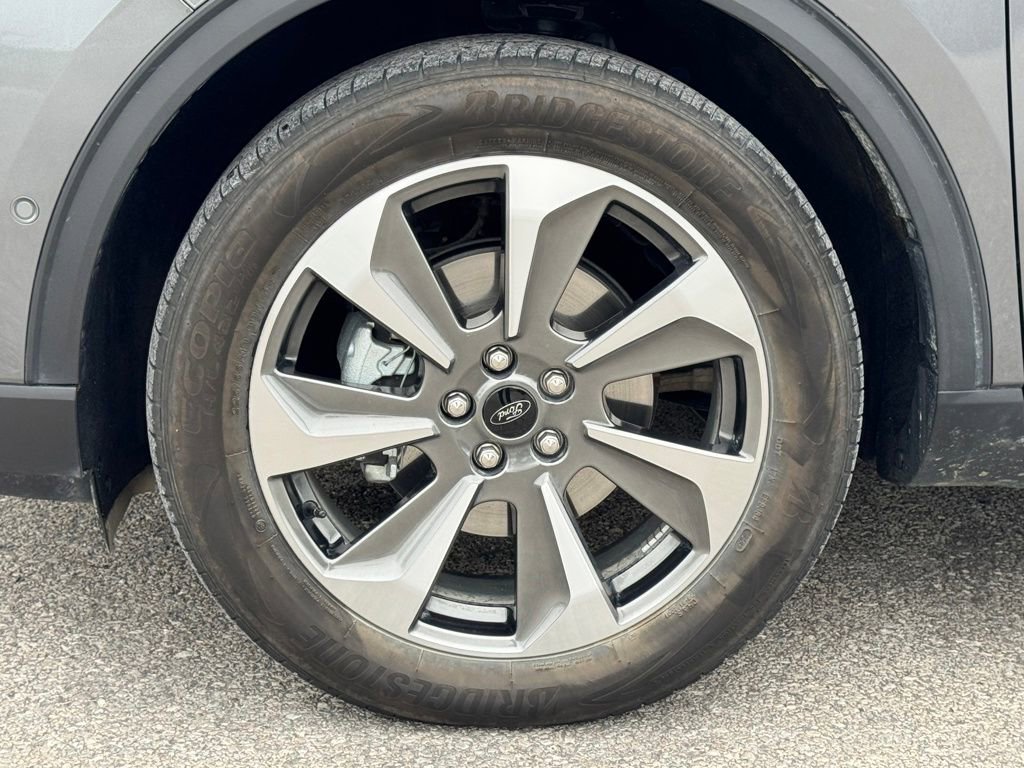 Used 2024 Ford Escape Platinum w/ Premium Technology Package AWD/4WD image 41
