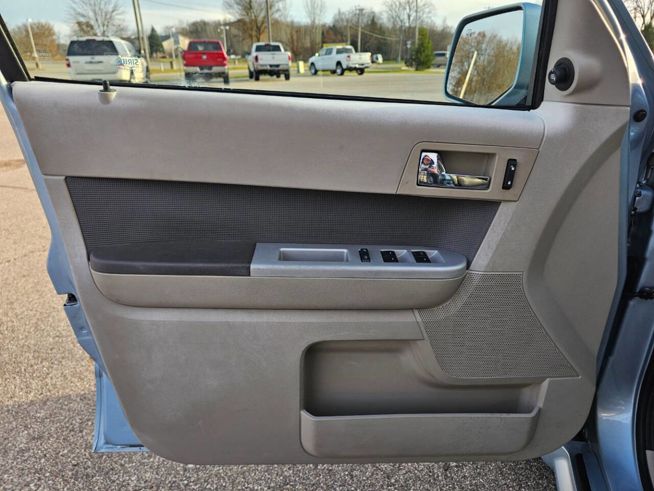 Used 2009 Mercury Mariner Premier image 25