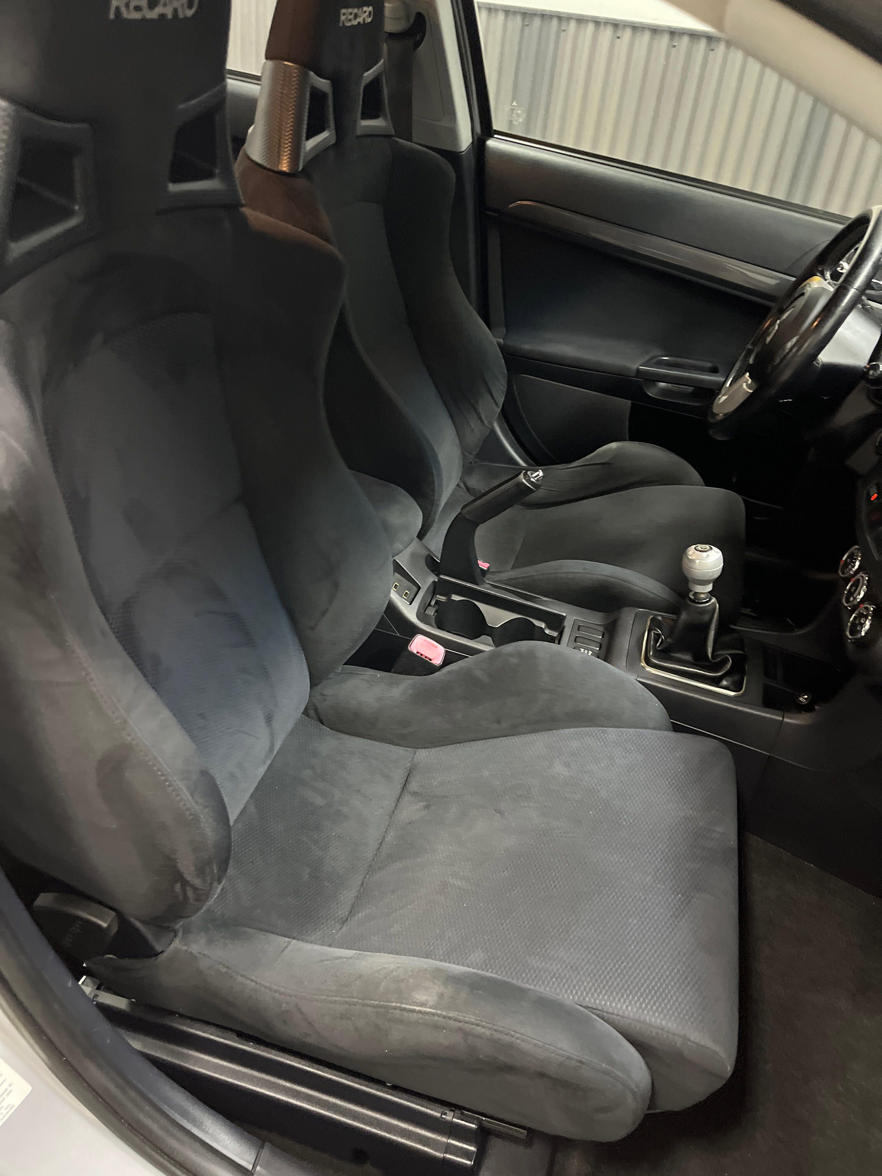 Used 2010 Mitsubishi Lancer Evolution GSR image 23