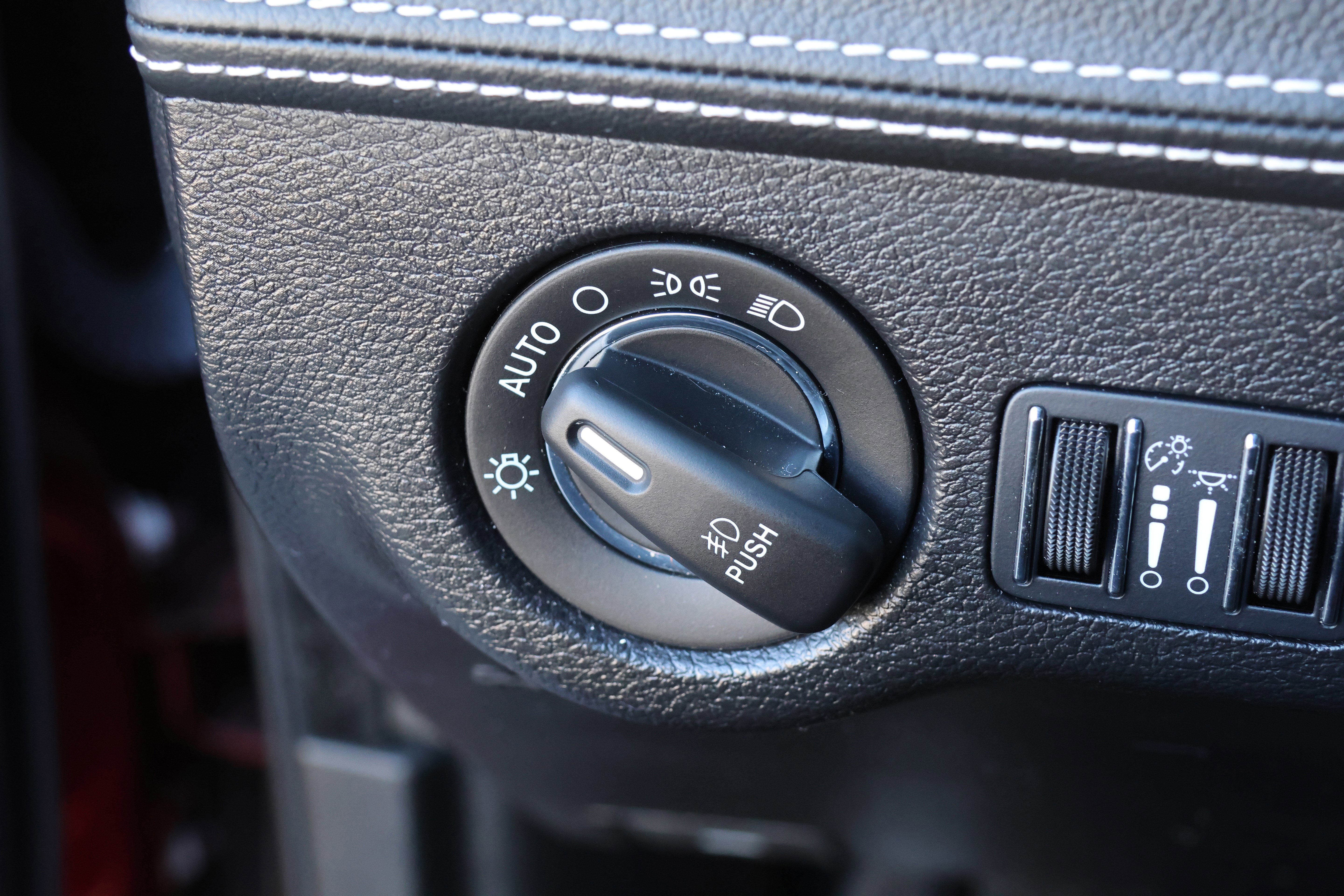 Used 2023 Chrysler 300 C image 15