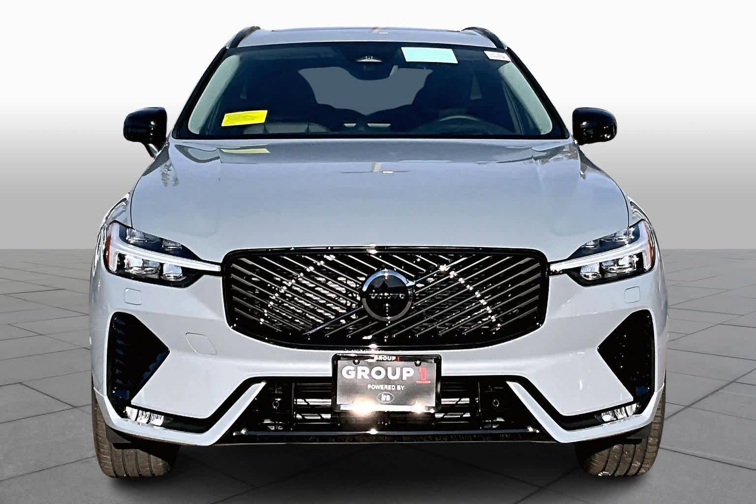 New 2026 Volvo XC60 B5 Ultra w/ Protection Package Premier video 2