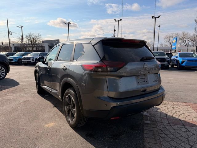 Used 2024 Nissan Rogue SV image 6