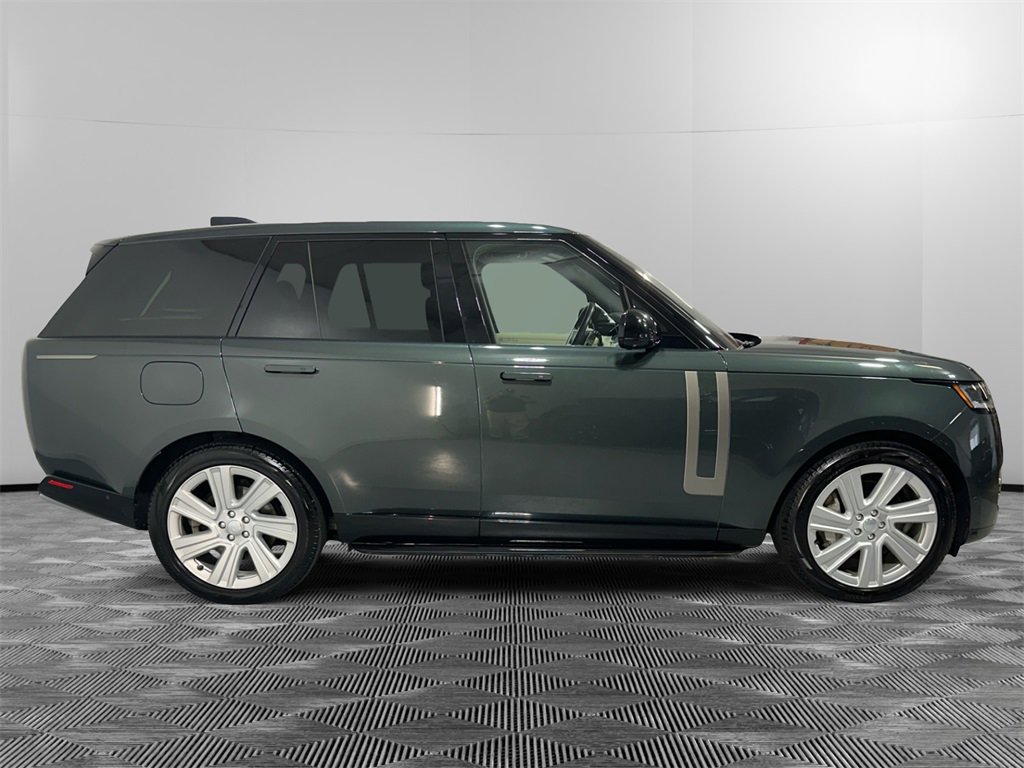 Used 2023 Land Rover Range Rover SE image 6