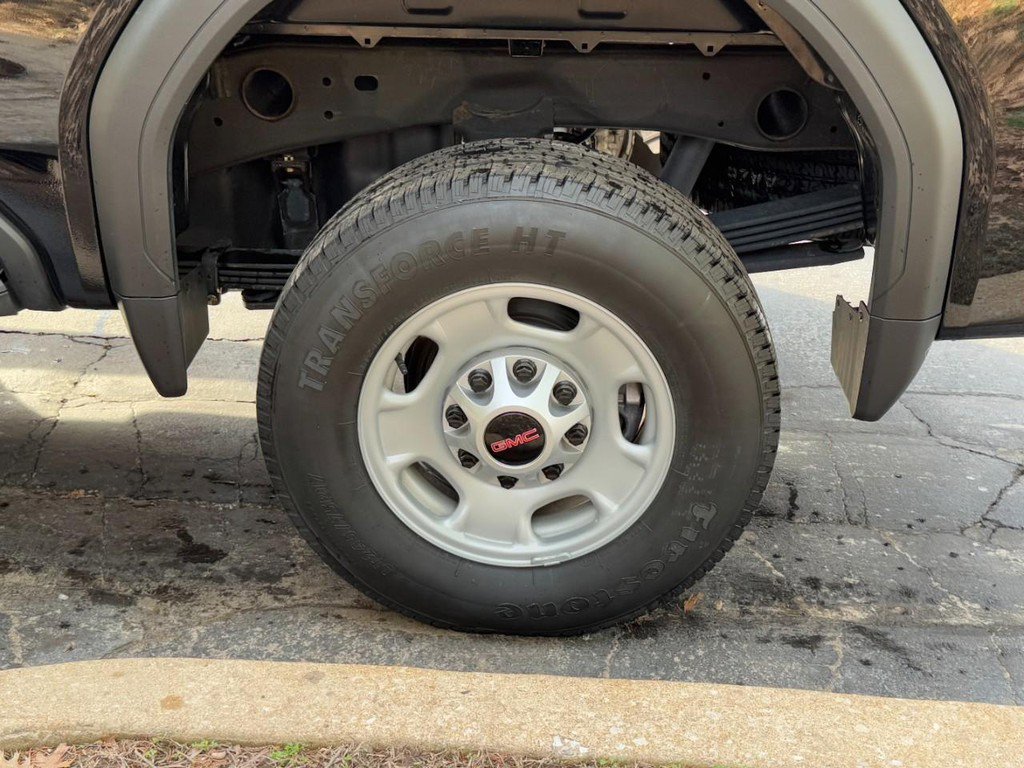 Used 2024 GMC Sierra 2500 Pro w/ Convenience Package image 5