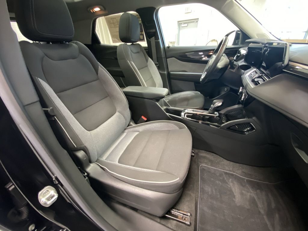 Certified 2024 Chevrolet TrailBlazer LT w/ Convenience Package image 37