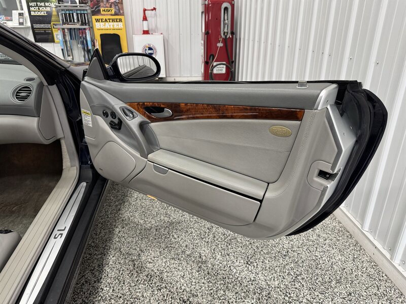Used 2003 Mercedes-Benz SL 500 image 29
