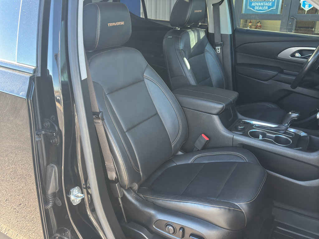 Used 2020 Chevrolet Traverse RS image 11