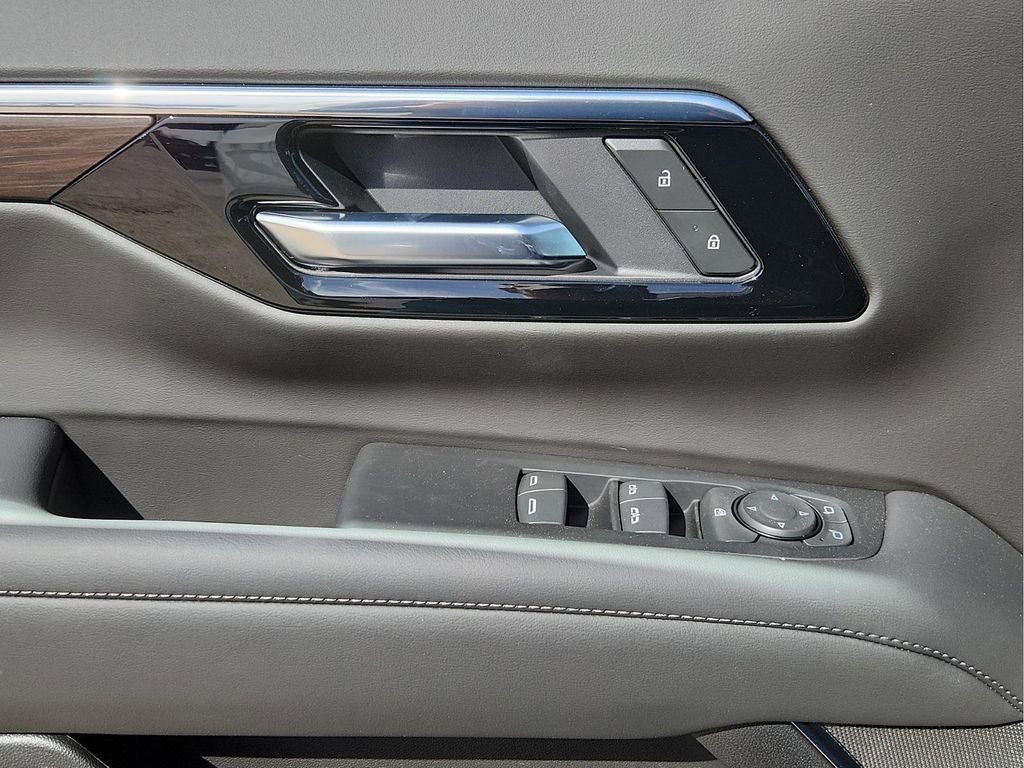 New 2025 Chevrolet Tahoe LS RWD image 15