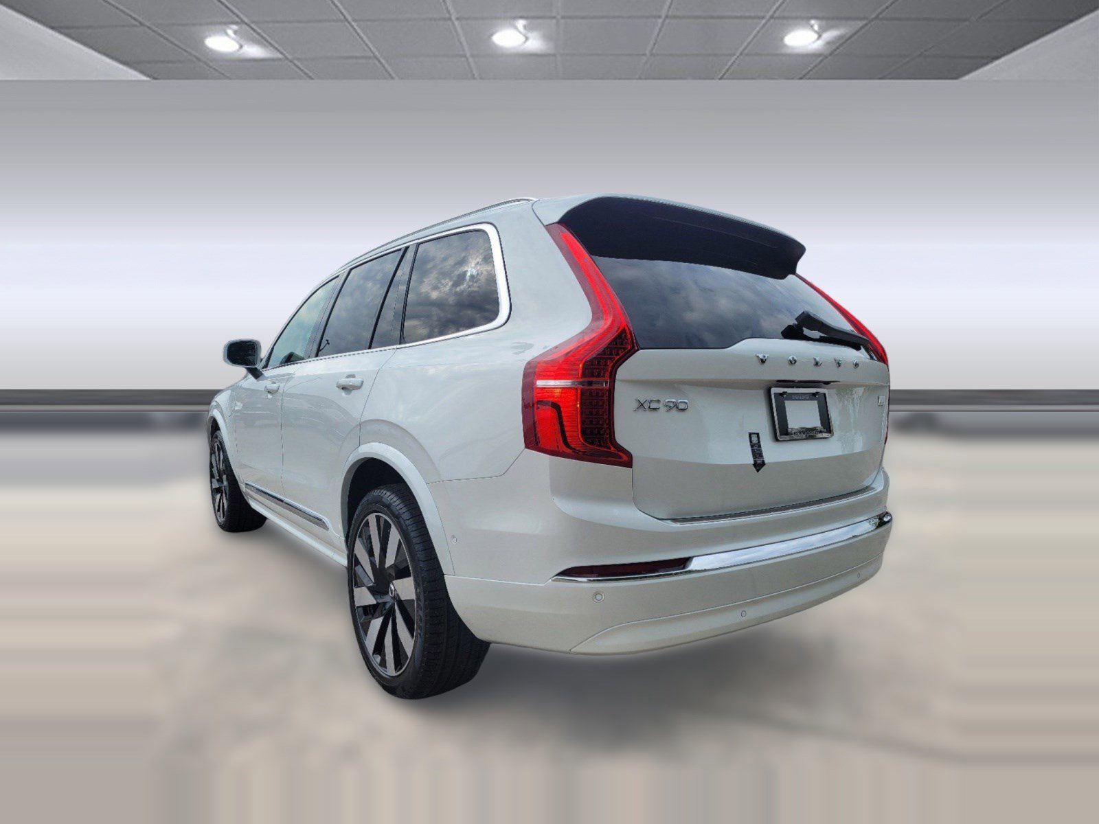 New 2024 Volvo XC90 T8 Plus w/ Protection Package Premier image 3