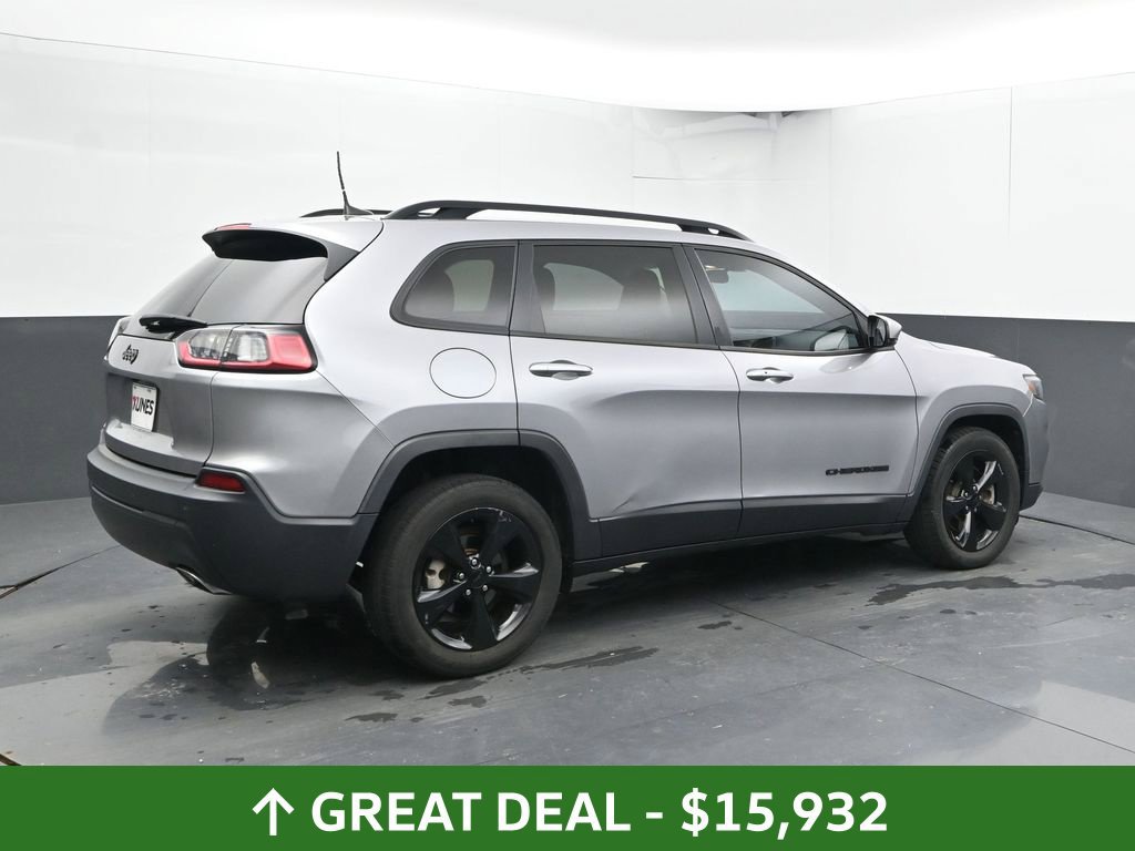 Used 2019 Jeep Cherokee Latitude Plus FWD image 4