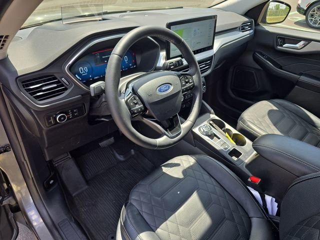 Certified 2024 Ford Escape Platinum w/ Premium Technology Package AWD/4WD image 15