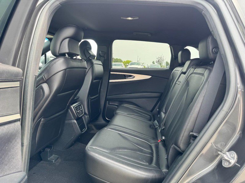 Used 2019 Lincoln Nautilus FWD image 12