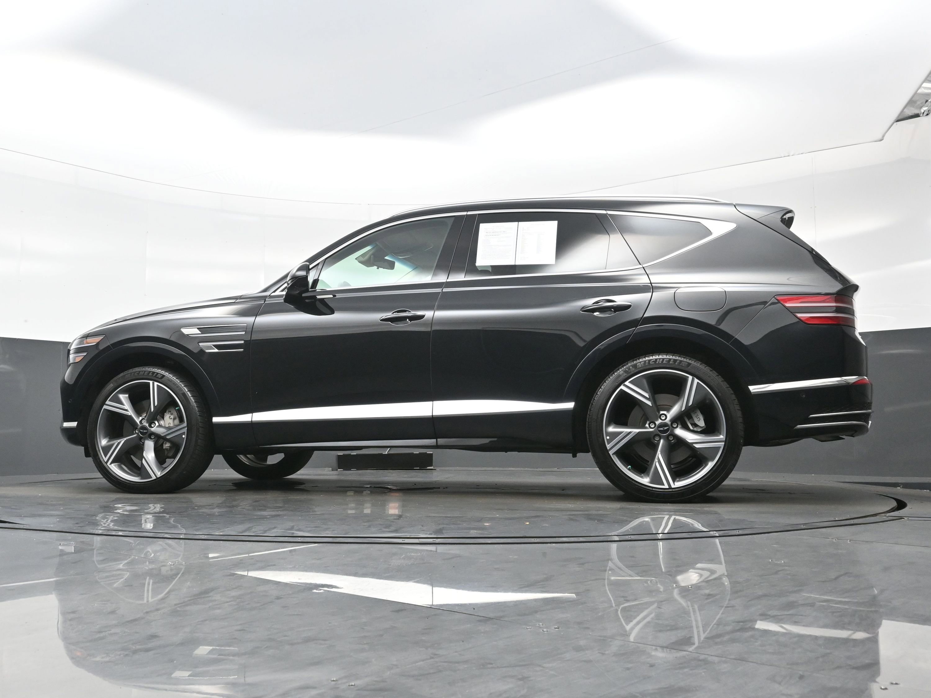 Certified 2025 Genesis GV80 3.5T Prestige image 29