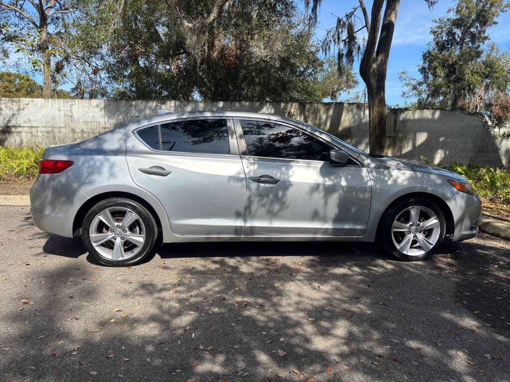 Used 2013 Acura ILX w/ Technology Package FWD image 5