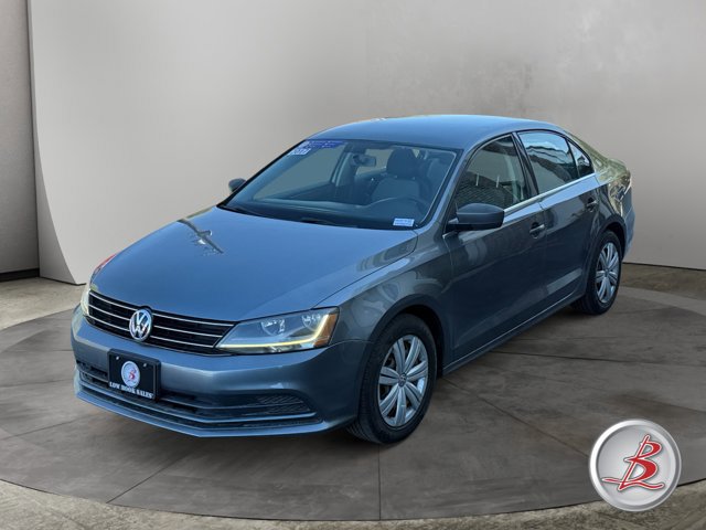 Used 2017 Volkswagen Jetta S image 2