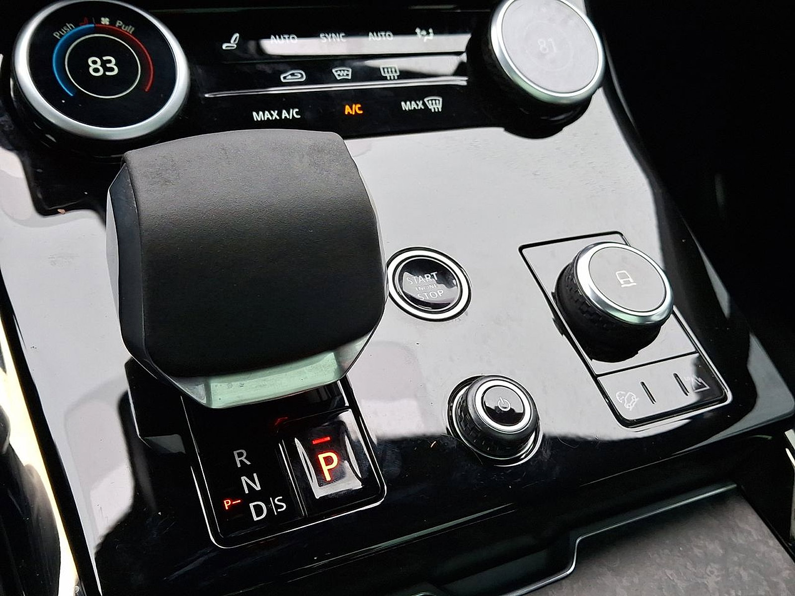 Used 2023 Land Rover Range Rover Sport First Edition image 25