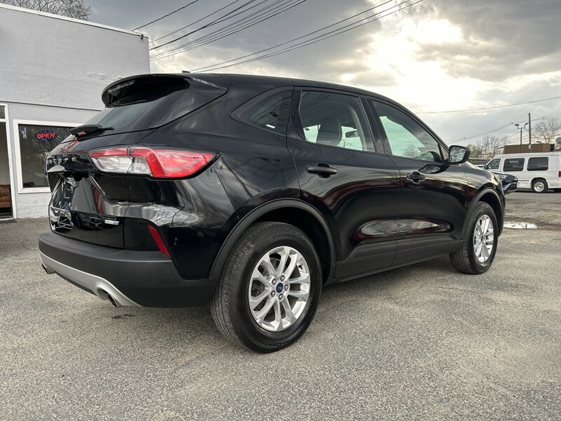 Used 2020 Ford Escape S AWD/4WD image 4