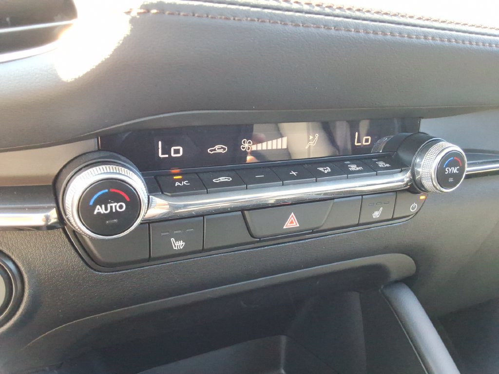 Used 2025 MAZDA MAZDA3 s FWD image 30