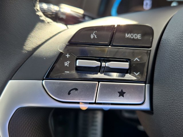 New 2026 Hyundai Elantra SEL Sport FWD image 13