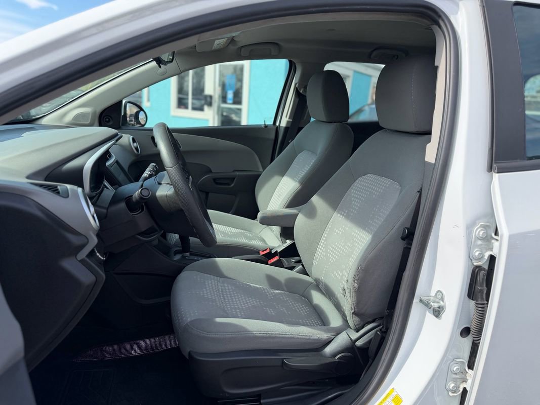 Used 2017 Chevrolet Sonic LT FWD image 10
