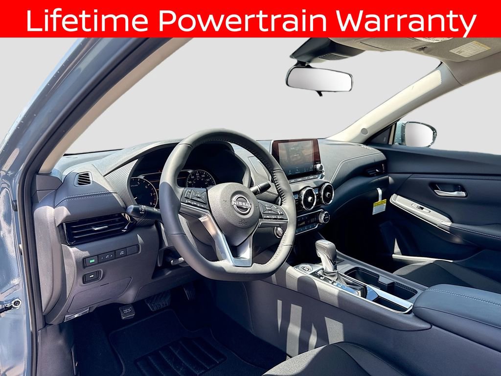 Used 2025 Nissan Sentra SV w/ All-Weather Package image 8