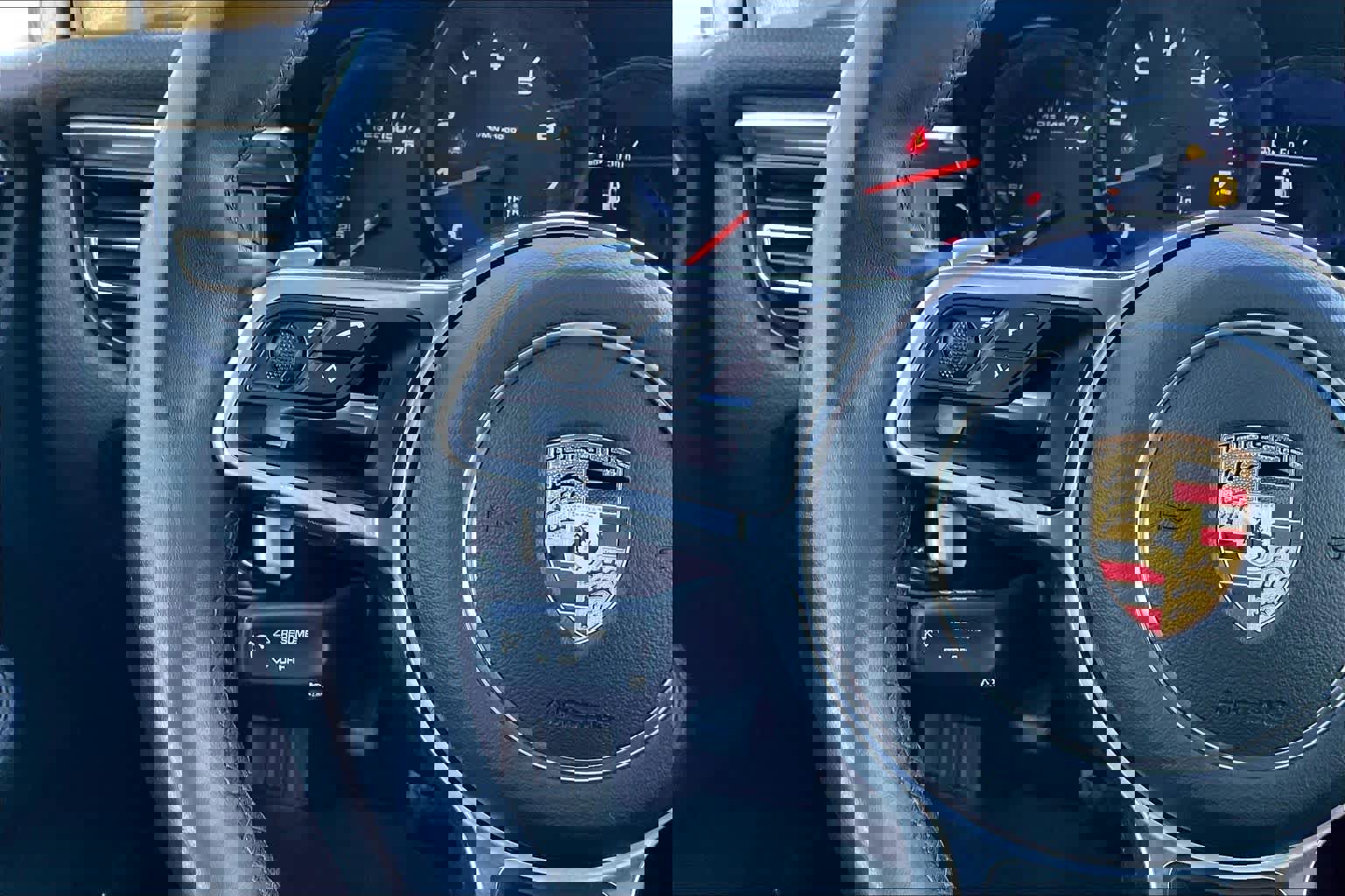 Used 2021 Porsche Macan image 43