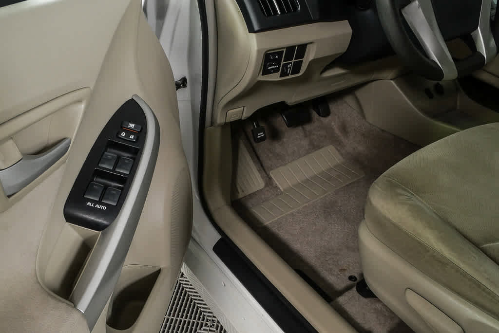 Used 2010 Toyota Prius Two FWD image 7