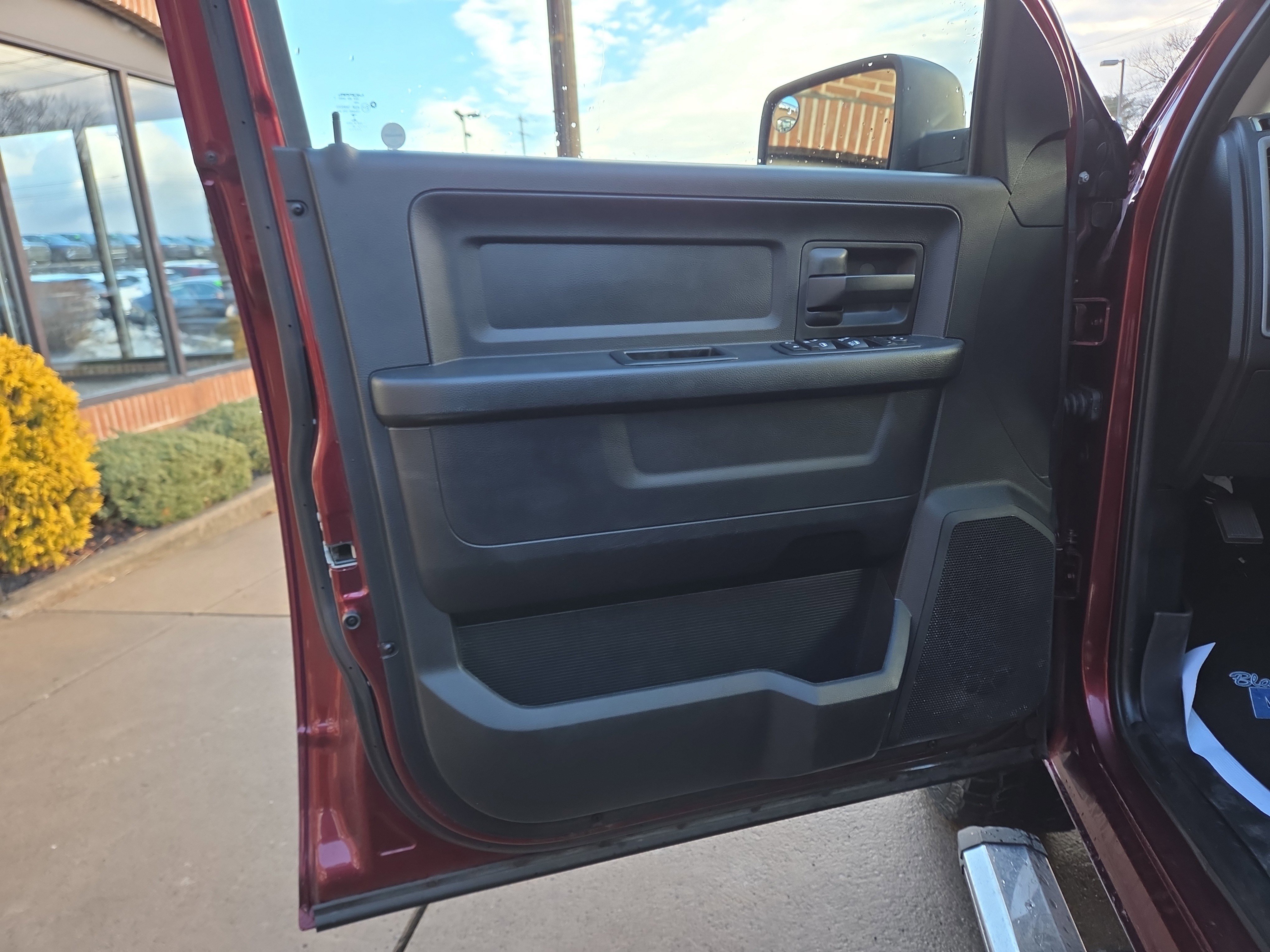 Used 2016 RAM 1500 Express image 15